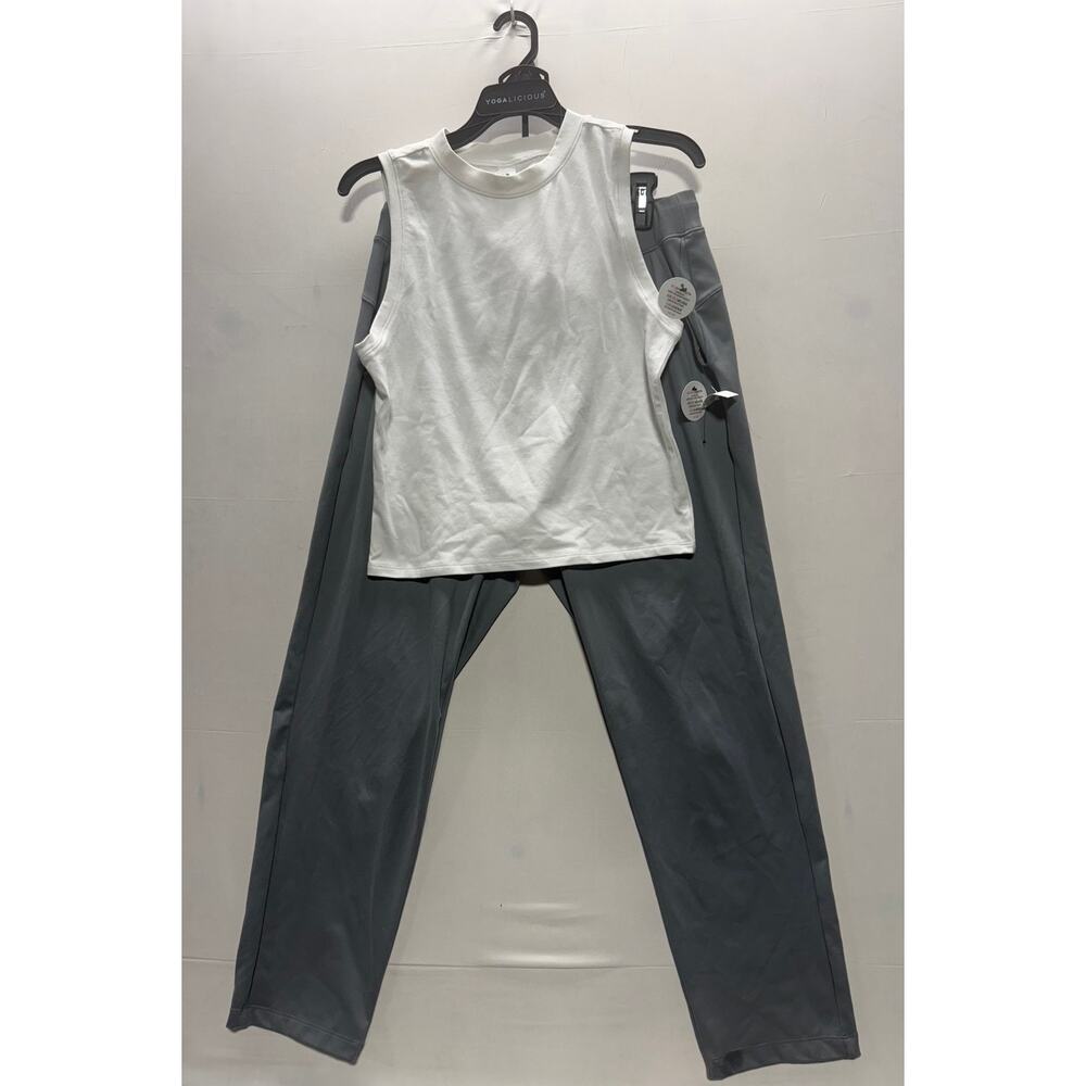 Yogalicious Airlite Melissa Crop Tank (L) + Gray Athletic Pants (L)